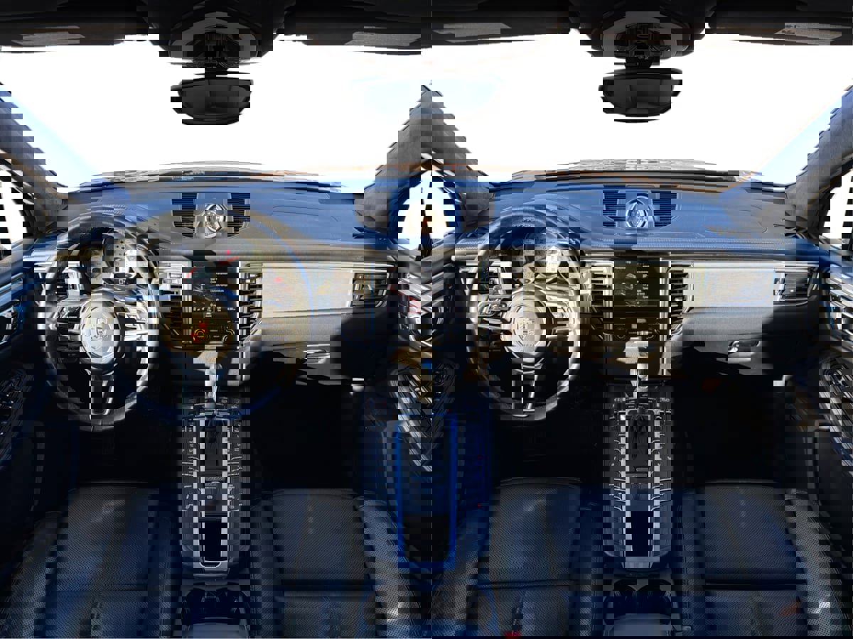 Used 2017 Porsche Macan Turbo image 35