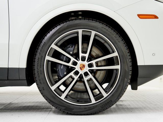 New 2026 Porsche Cayenne image 28
