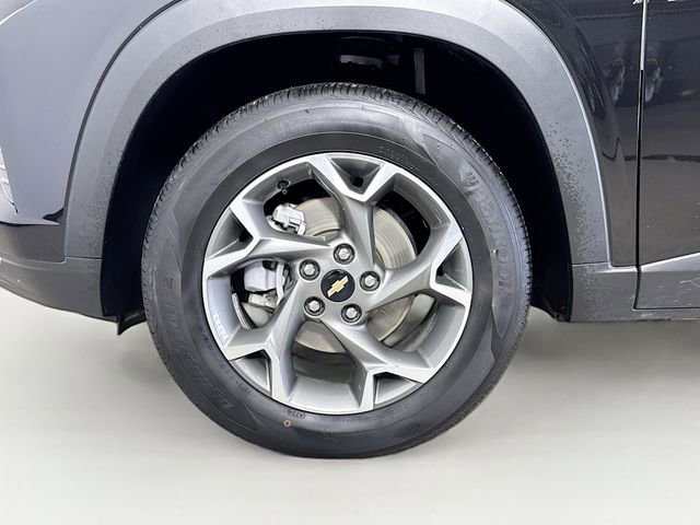 Used 2025 Chevrolet Trax LT image 29