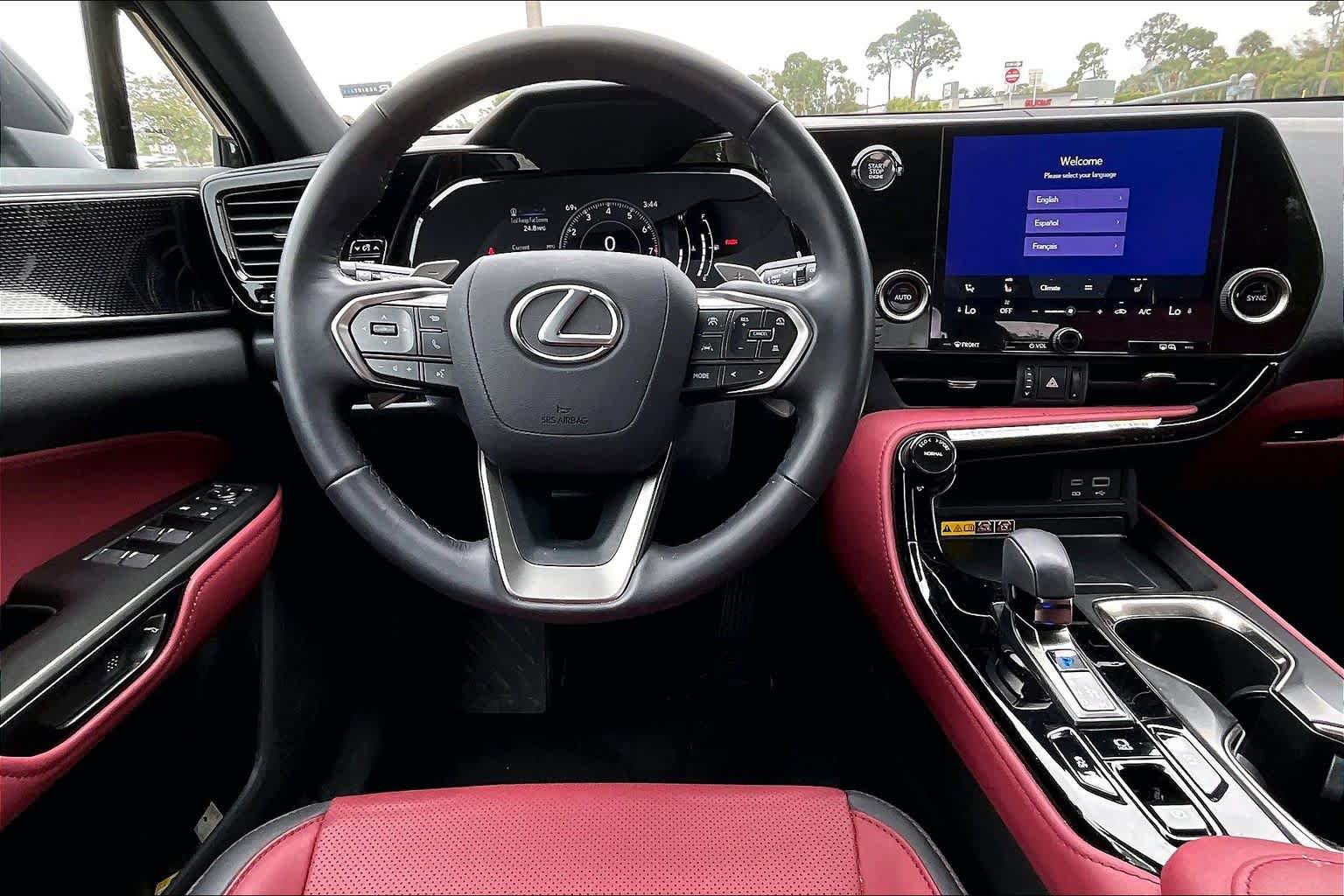 Used 2025 Lexus NX 250 FWD w/ Towing Package (2000 Lbs) image 6