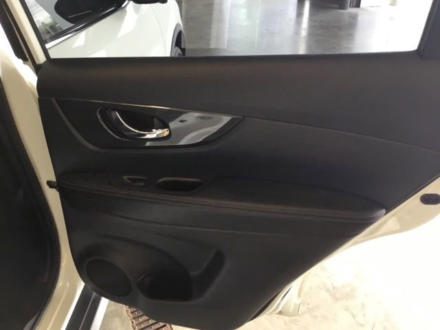 Used 2020 Nissan Rogue SV w/ Premium Package AWD/4WD image 29