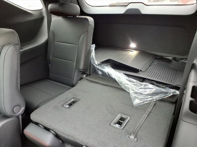 New 2026 Chevrolet Traverse Z71 w/ Enhanced Driving Package image 10