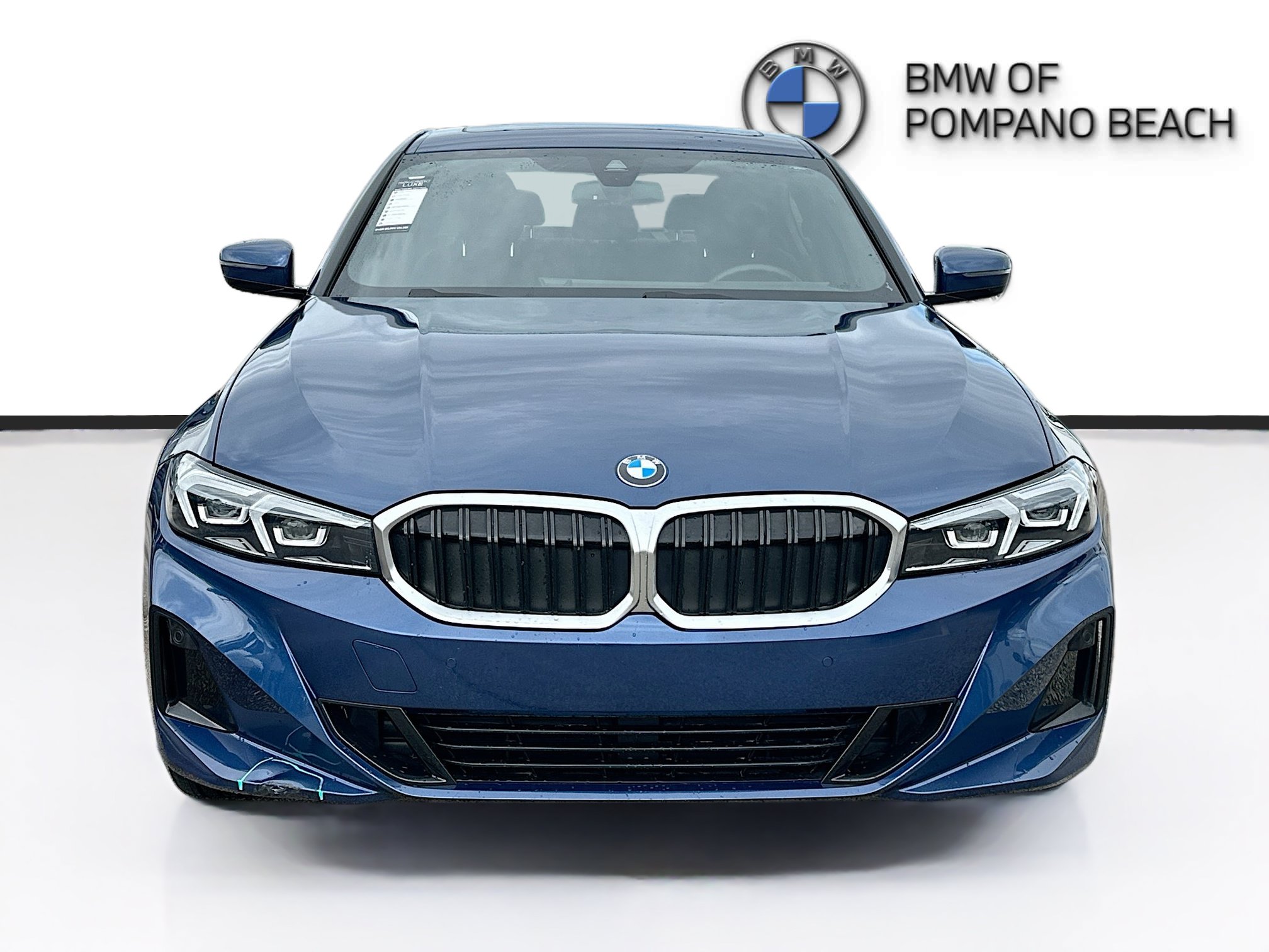 Used 2023 BMW 330i Sedan w/ Premium Package RWD image 2