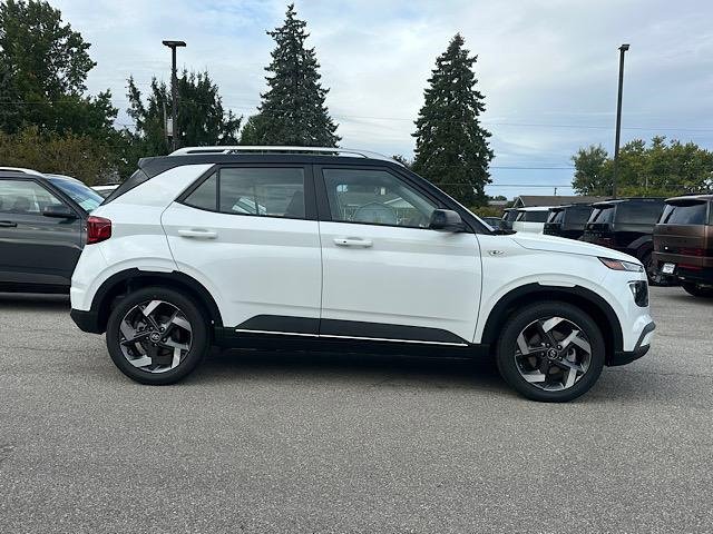 New 2026 Hyundai Venue SEL image 5