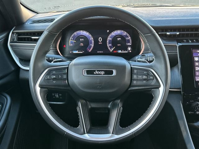 Used 2023 Jeep Grand Cherokee L Laredo image 24