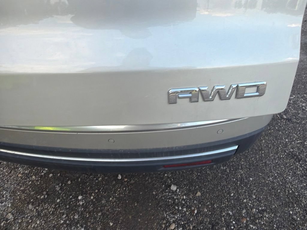 Used 2014 GMC Acadia SLE AWD/4WD image 9