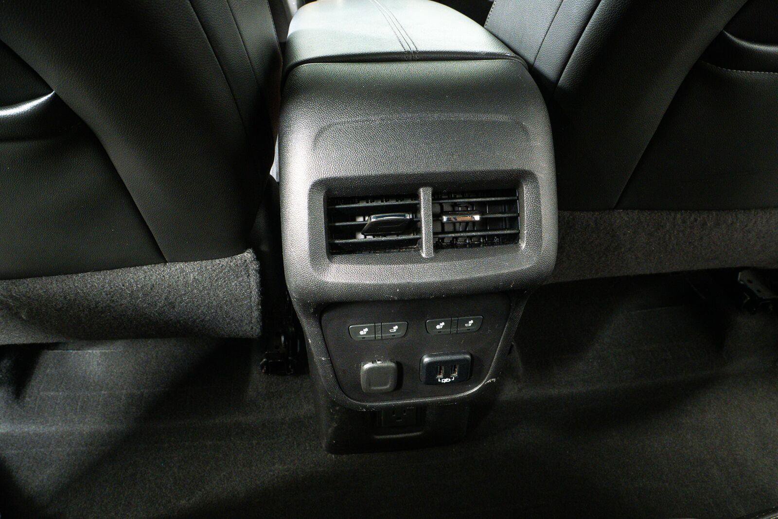 Used 2018 Chevrolet Equinox Premier FWD image 20