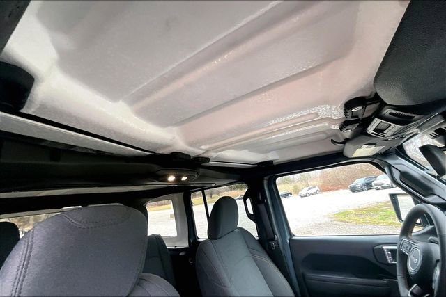 Used 2024 Jeep Wrangler Willys image 22