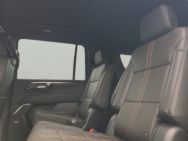 New 2026 Chevrolet Suburban High Country AWD/4WD image 14