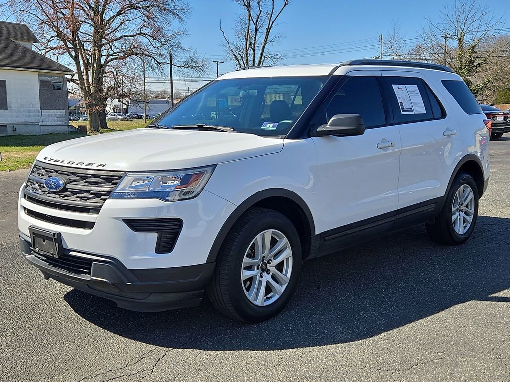 Used 2019 Ford Explorer XLT AWD/4WD image 3