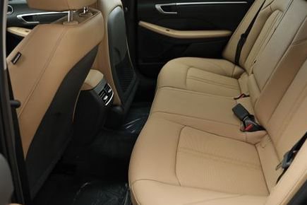New 2025 Hyundai Sonata Limited image 9