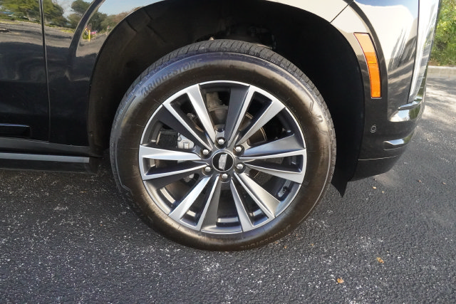 Used 2025 Cadillac Escalade ESV Sport AWD/4WD image 35