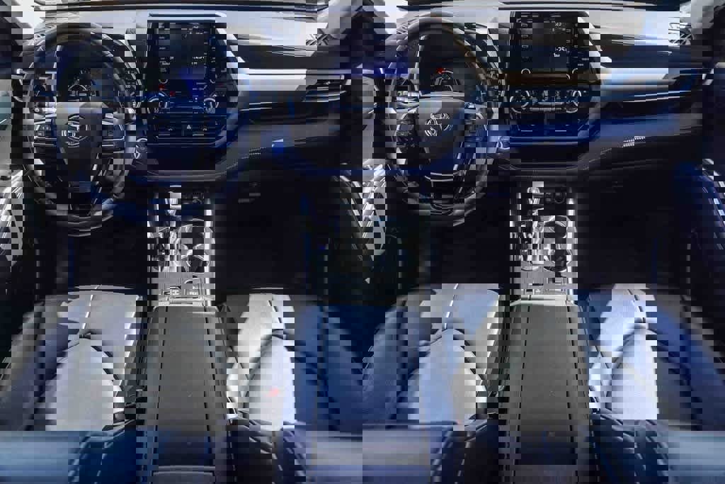 Used 2021 Toyota Highlander XLE image 9