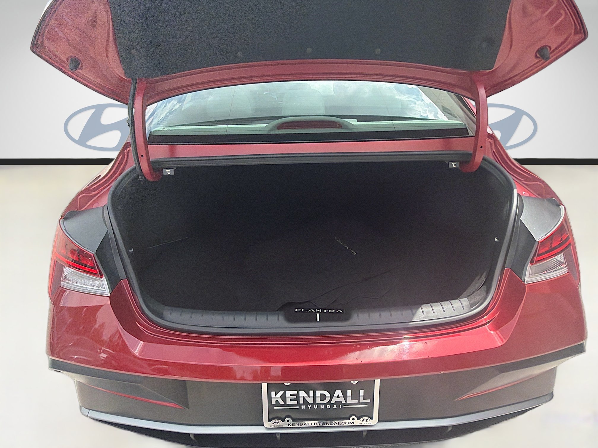 Used 2024 Hyundai Elantra SEL w/ Convenience Package FWD image 24