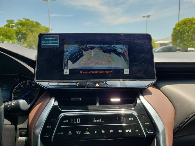 Used 2024 Toyota Venza XLE AWD/4WD image 20