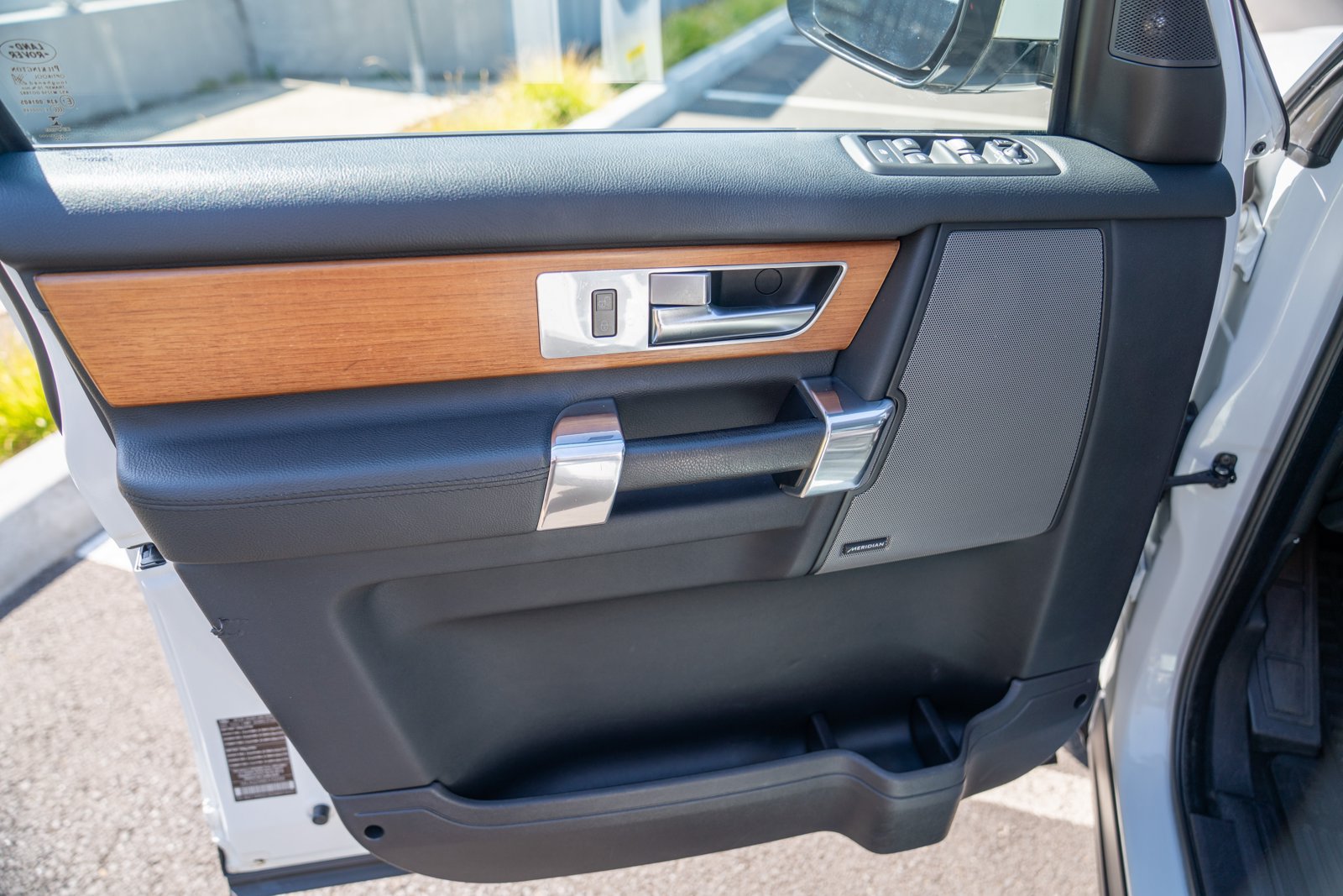 Used 2014 Land Rover LR4 HSE AWD/4WD image 10