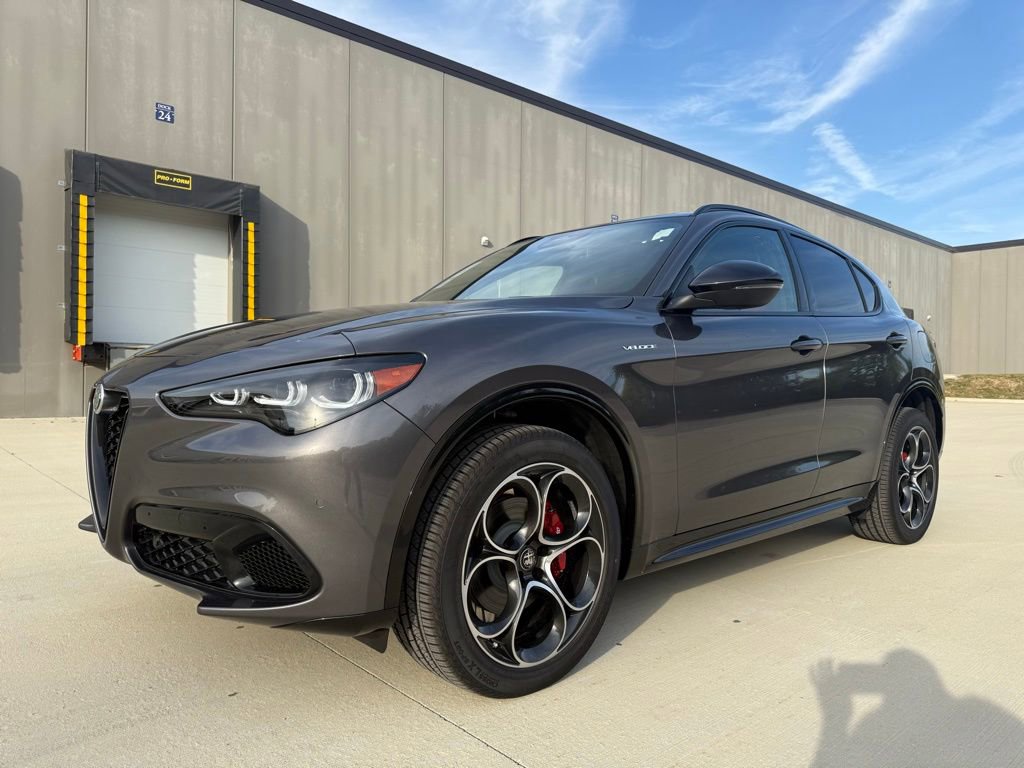 New 2025 Alfa Romeo Stelvio Sprint w/ Veloce Package image 2
