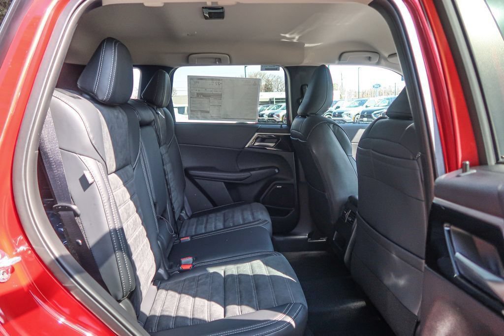 New 2026 Mitsubishi Outlander SE AWD/4WD image 15