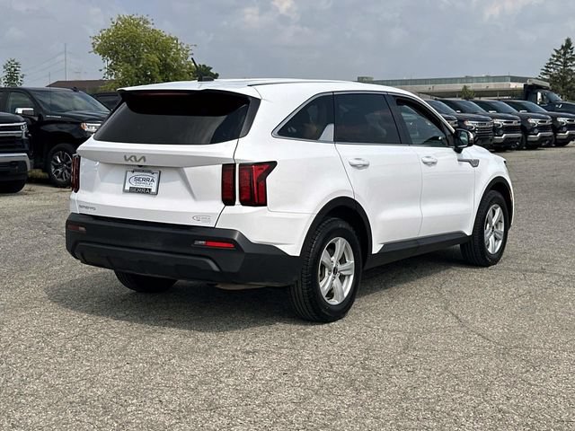 Used 2023 Kia Sorento LX FWD image 7