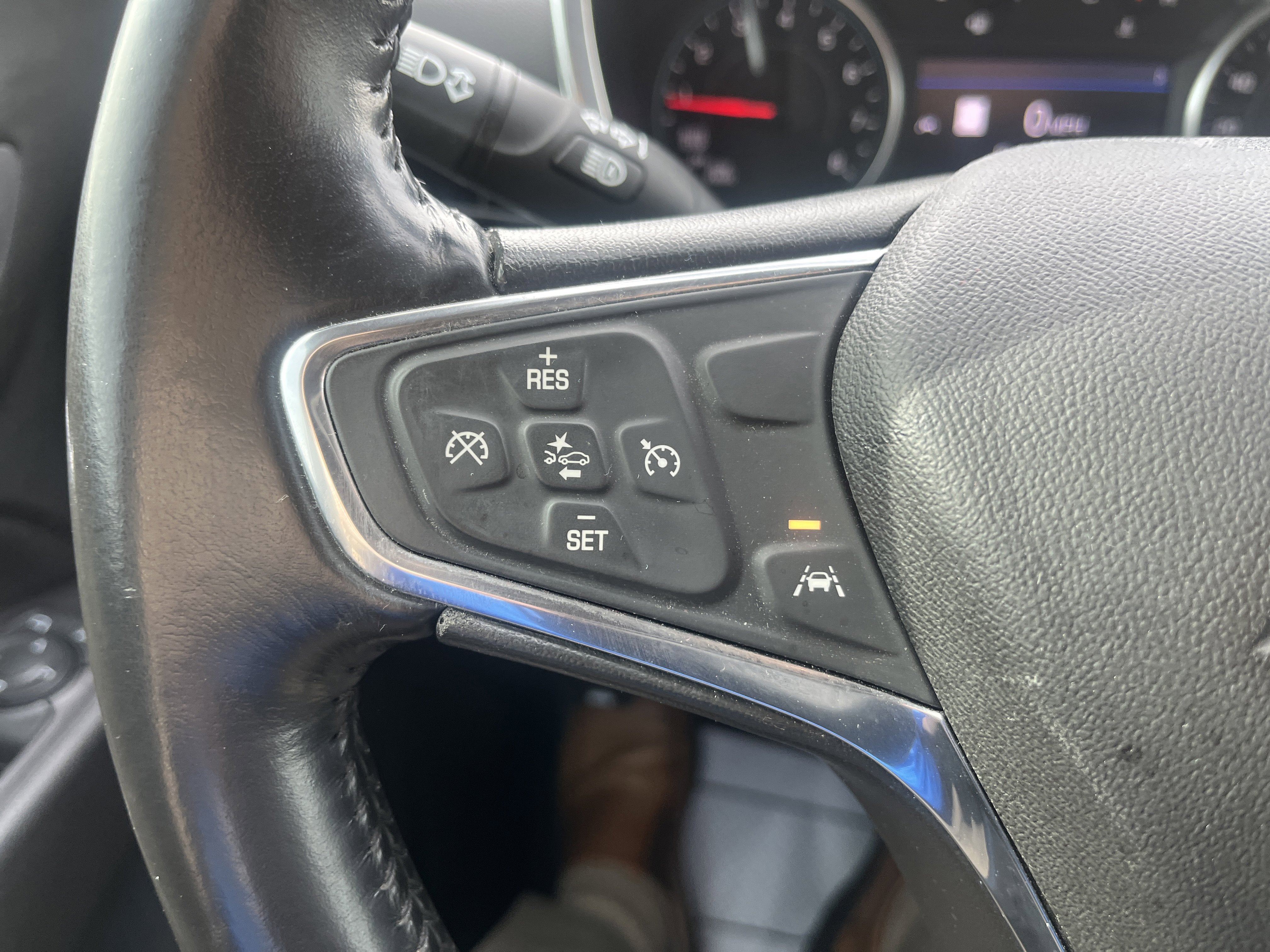 Used 2020 Chevrolet Equinox LT image 19