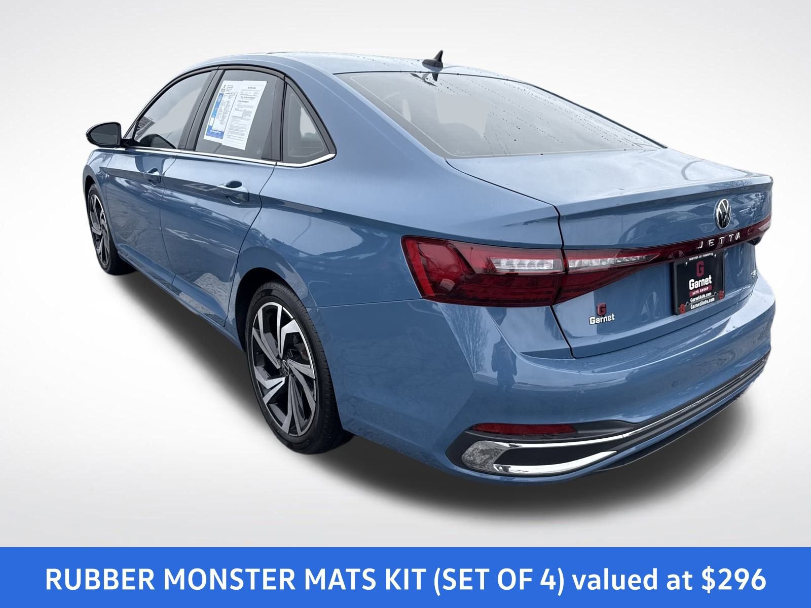 Certified 2025 Volkswagen Jetta SEL FWD image 3