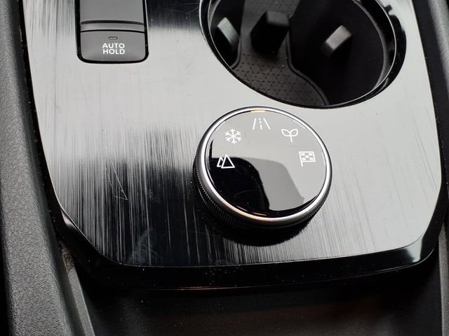 Used 2023 Nissan Rogue S AWD/4WD image 16