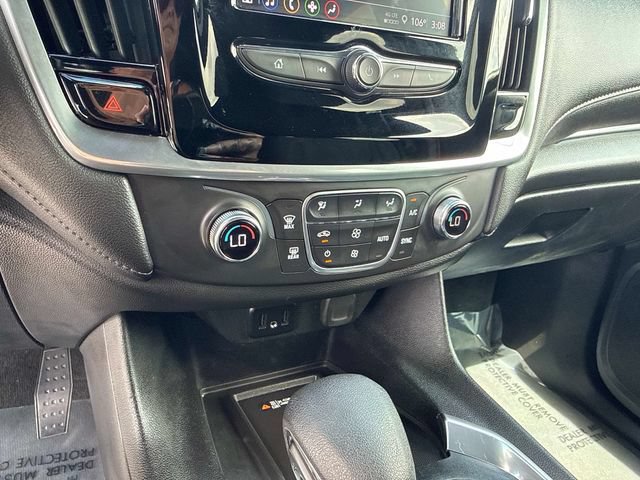 Used 2022 Chevrolet Traverse LT FWD image 23