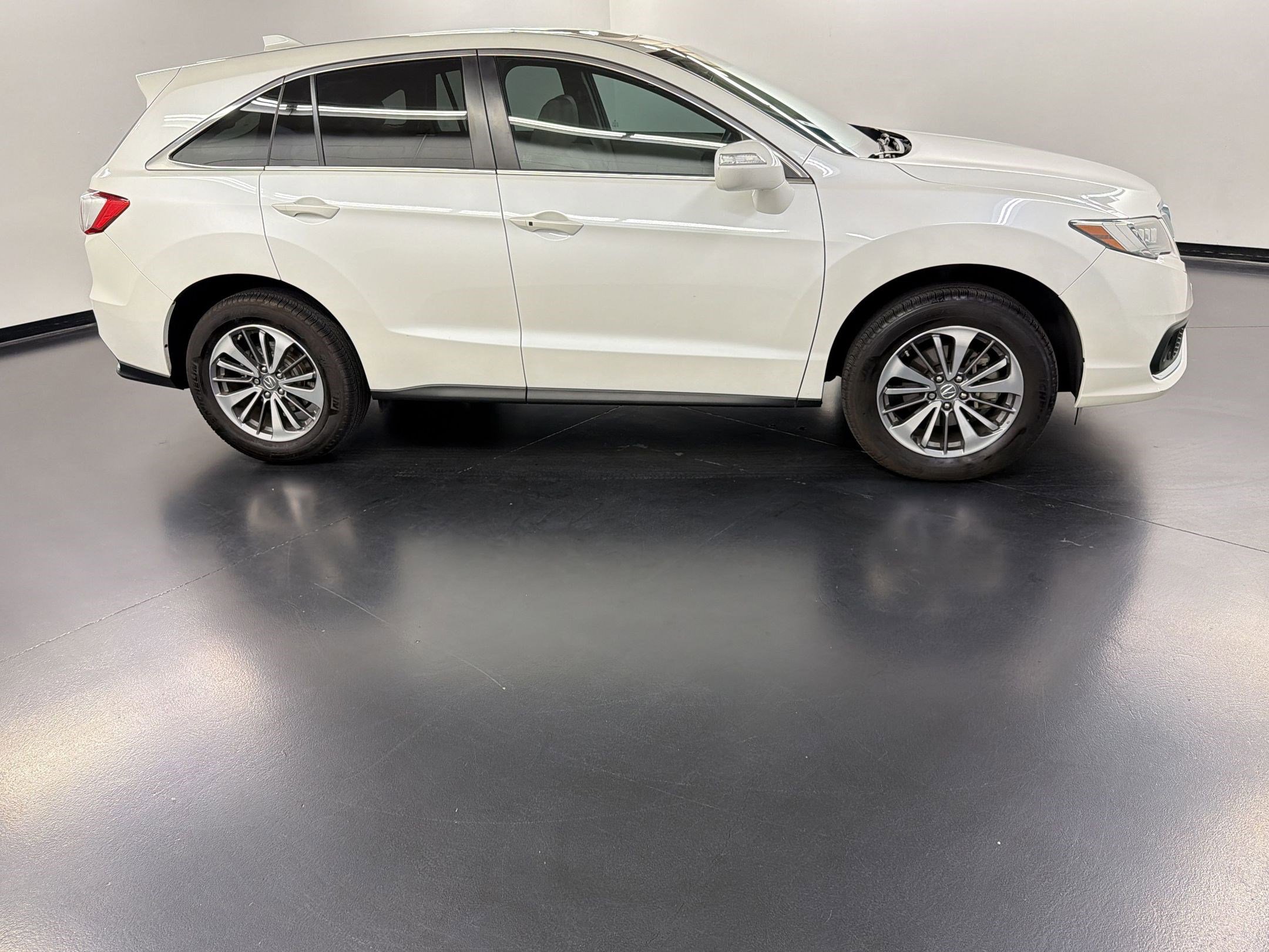 Used 2016 Acura RDX AWD w/ Advance Package image 8