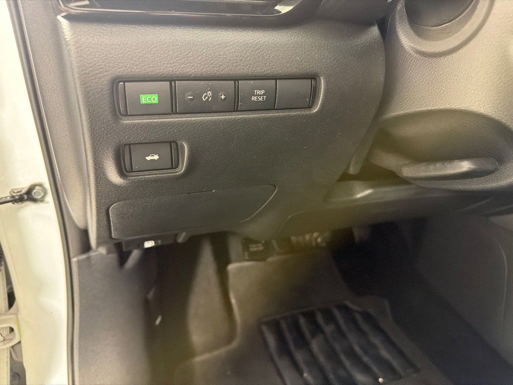 Used 2023 Nissan Sentra SV image 11