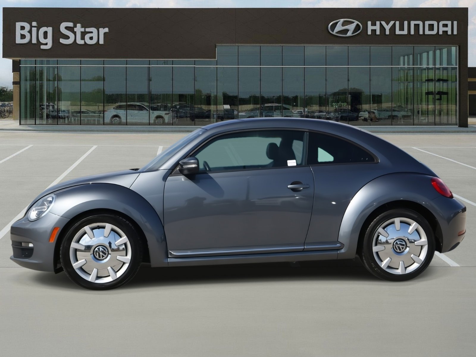 Used 2012 Volkswagen Beetle 2.5 image 2