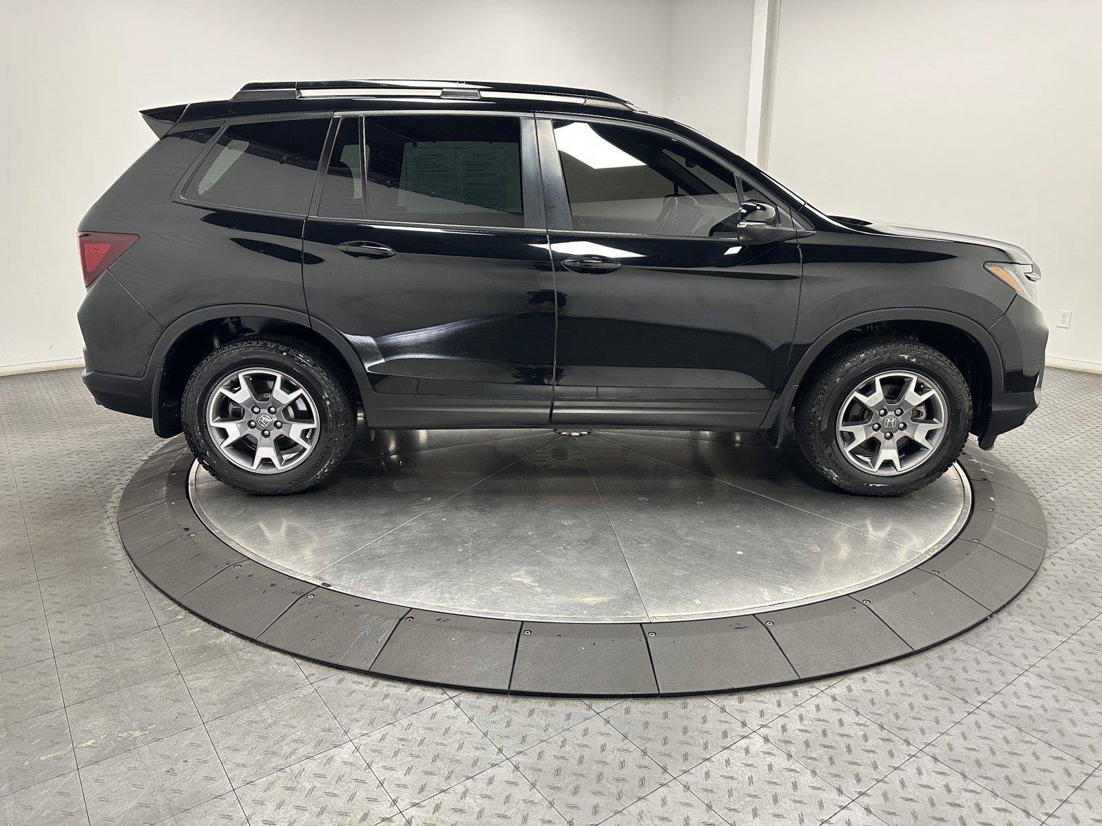 Certified 2023 Honda Passport TrailSport image 15
