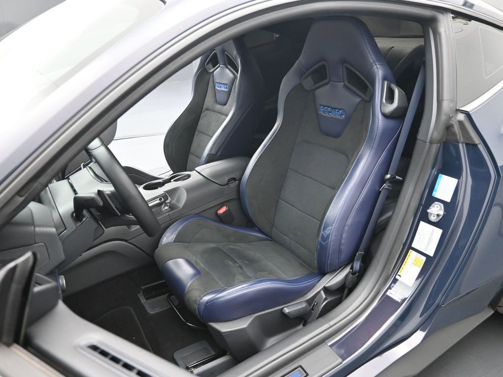 Used 2025 Ford Mustang Dark Horse image 7