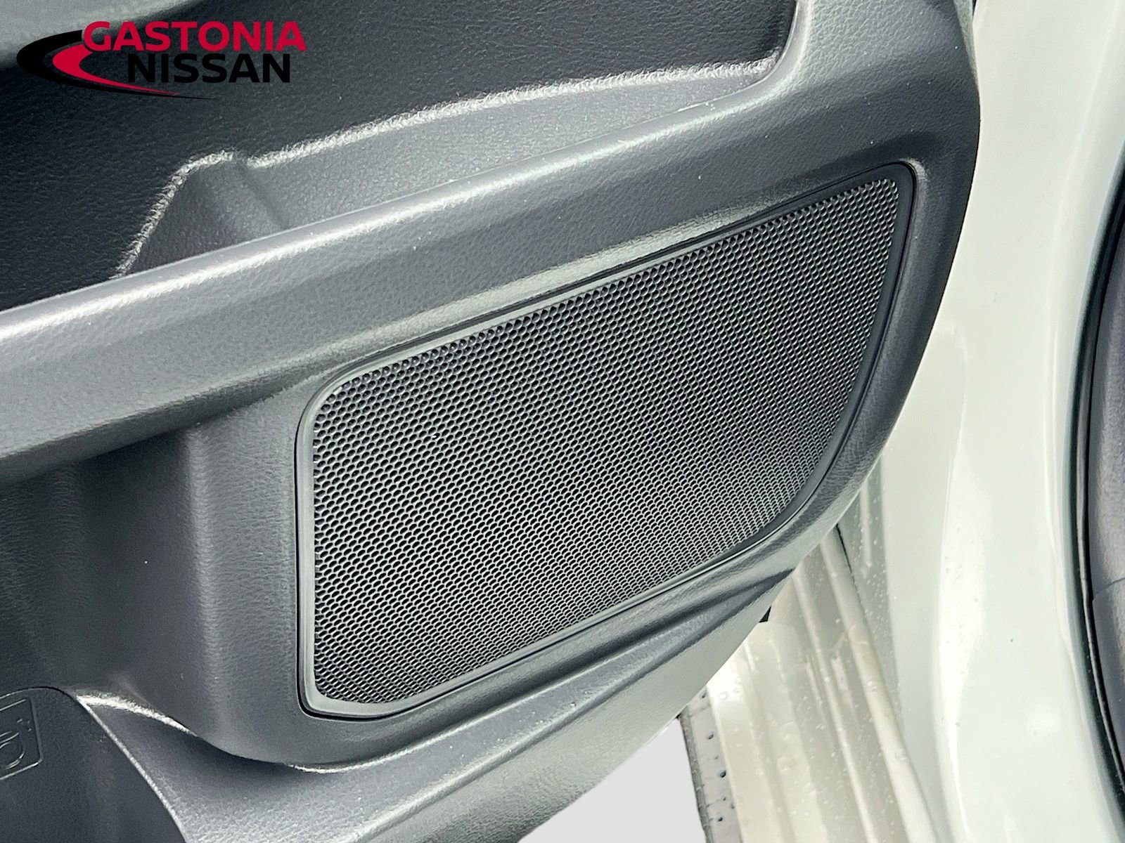 Used 2023 Toyota Sienna Limited image 25