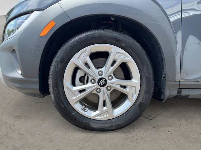 Used 2023 Hyundai Kona SEL w/ Winter Weather Package image 15