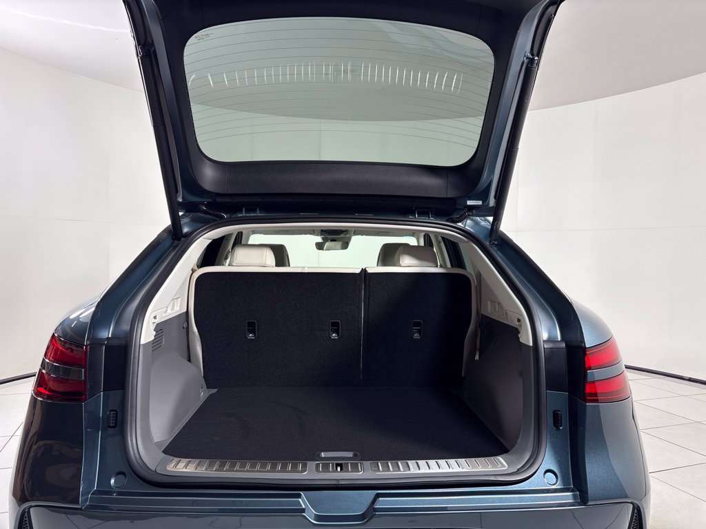 New 2027 Genesis GV60 RWD image 25