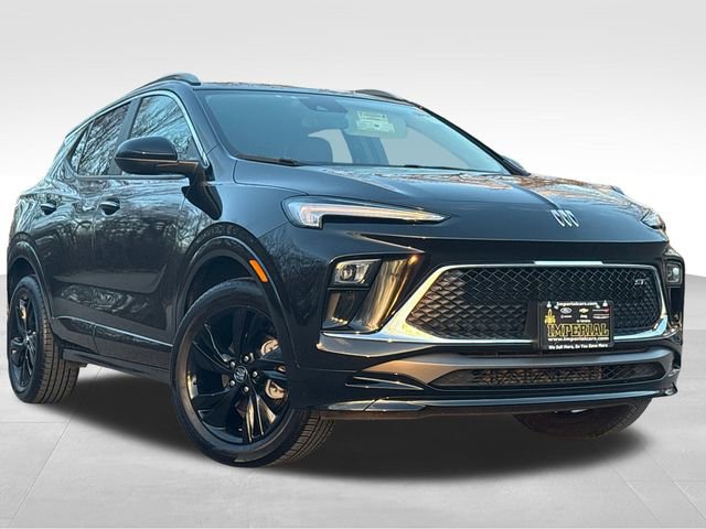 Used 2024 Buick Encore GX Sport Touring image 2