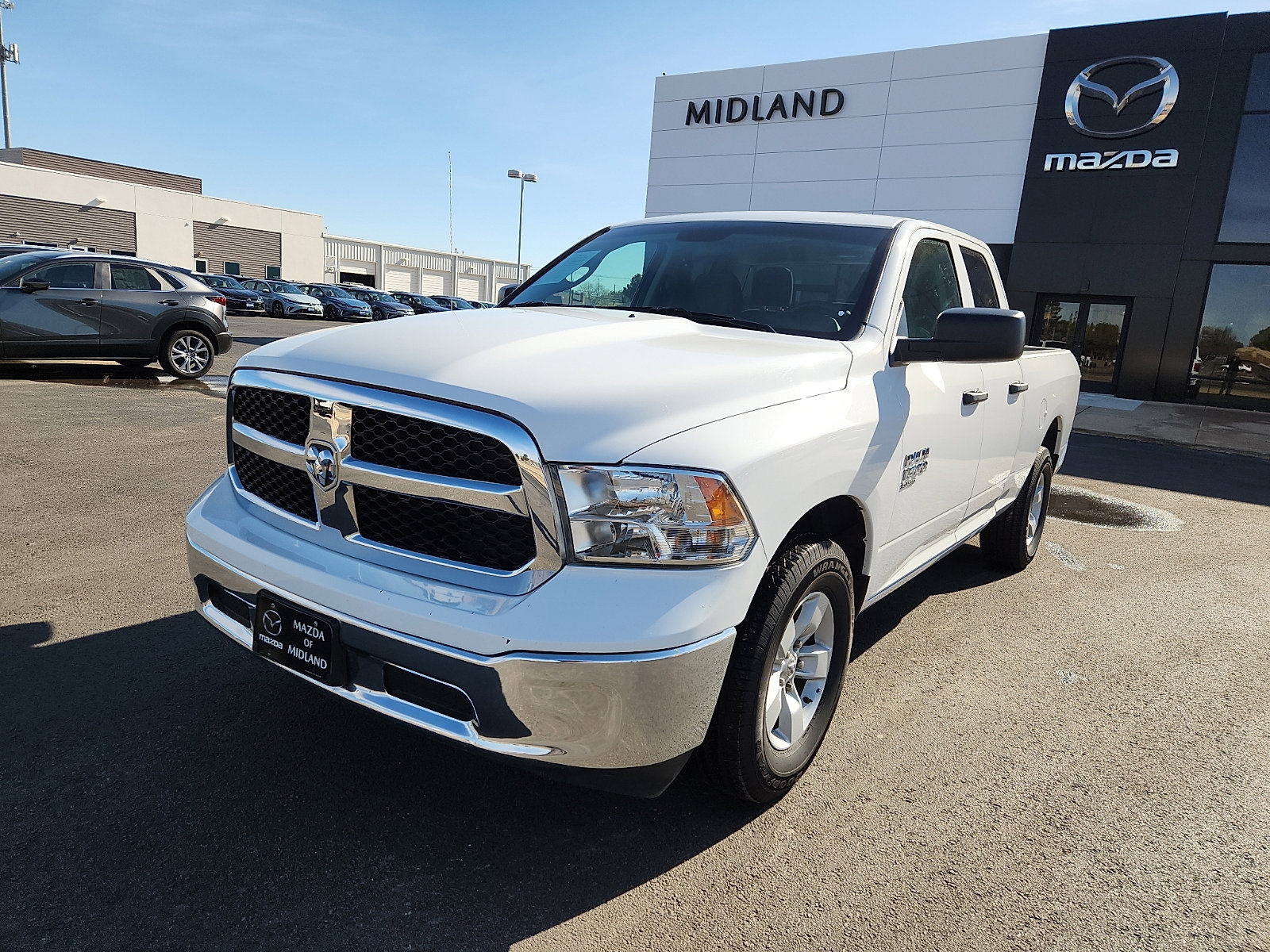 Used 2024 RAM 1500 Classic SLT image 3