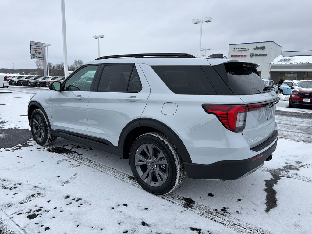 New 2026 Ford Explorer Active w/ Active Comfort Package image 3
