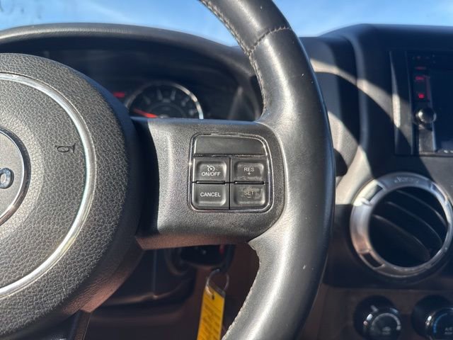 Used 2015 Jeep Wrangler Unlimited Sahara AWD/4WD image 20
