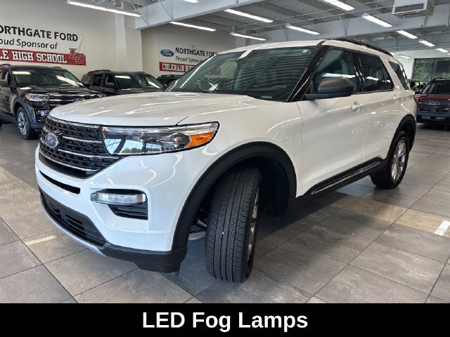 Used 2023 Ford Explorer XLT w/ Equipment Group 202A AWD/4WD image 19
