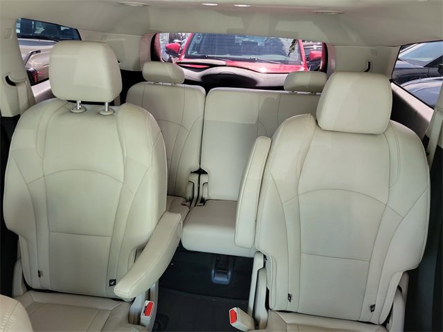 Used 2022 Buick Enclave Essence w/ Experience Buick Package image 10