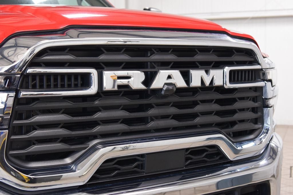 Used 2026 RAM 5500 Tradesman w/ Chrome Appearance Group AWD/4WD image 5