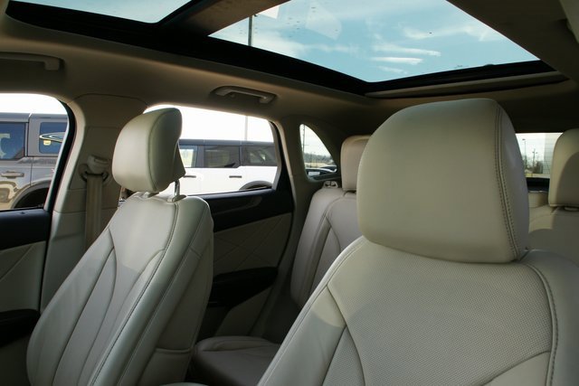 Used 2018 Lincoln MKC Reserve w/ Lincoln MKC Climate Package image 16