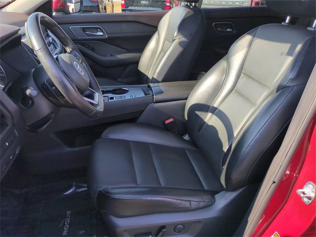 Used 2021 Nissan Rogue SV w/ Premium Package image 11