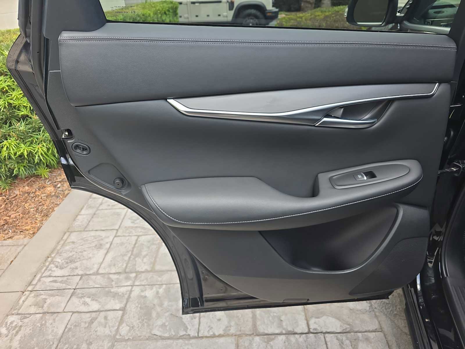 Certified 2025 INFINITI QX50 Pure AWD/4WD image 9