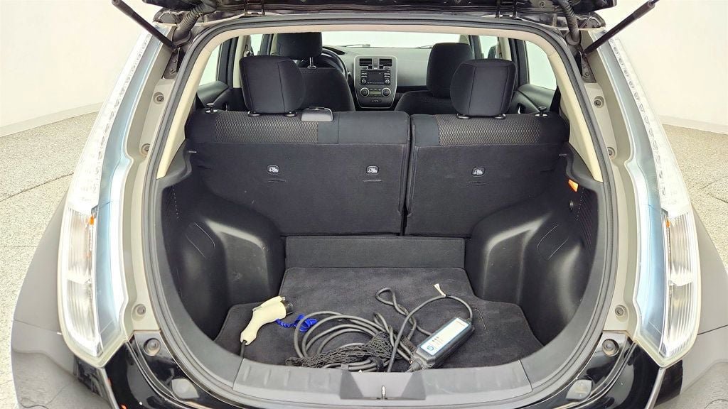 Used 2014 Nissan Leaf S w/ Charge Package FWD image 21