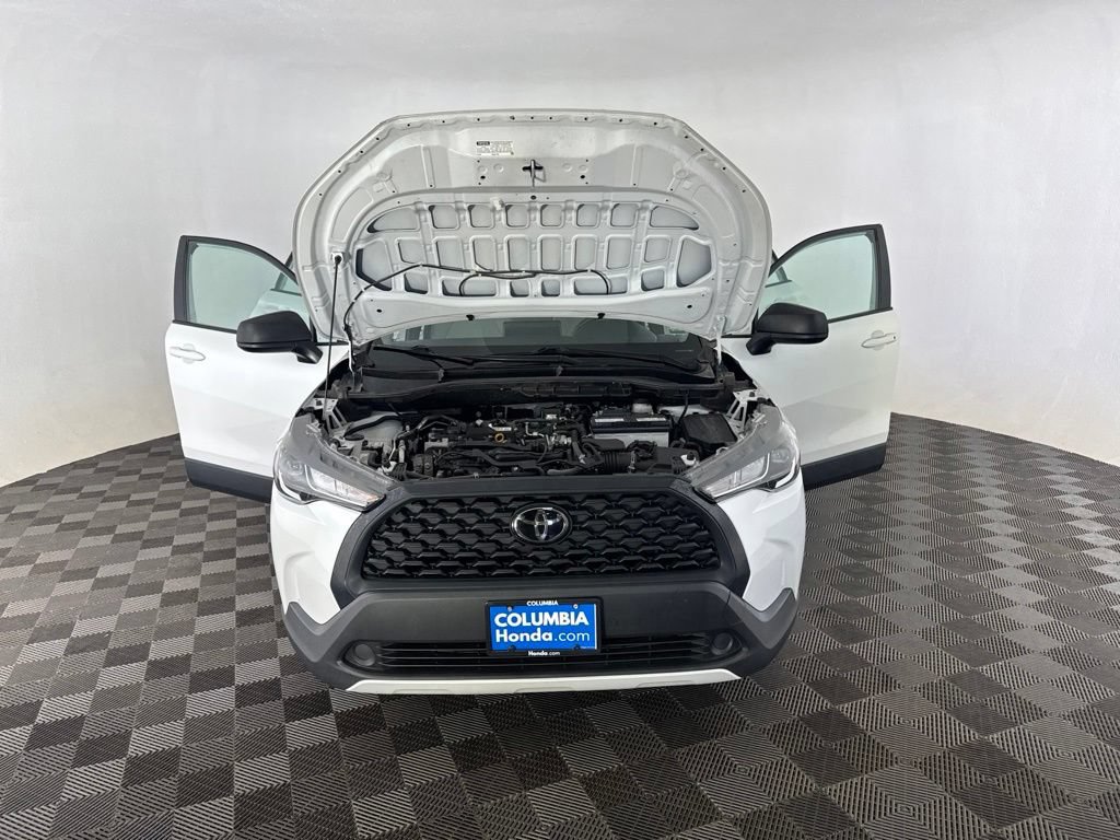 Used 2023 Toyota Corolla Cross L AWD/4WD image 12