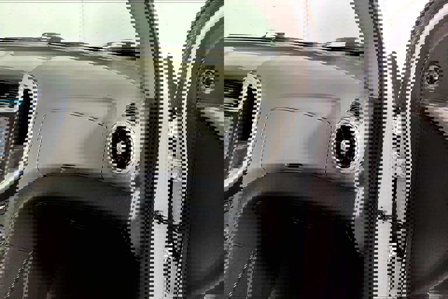 Used 2017 Chevrolet Sonic LS image 15