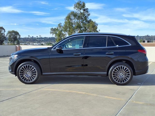 Used 2025 Mercedes-Benz GLC 300 image 24