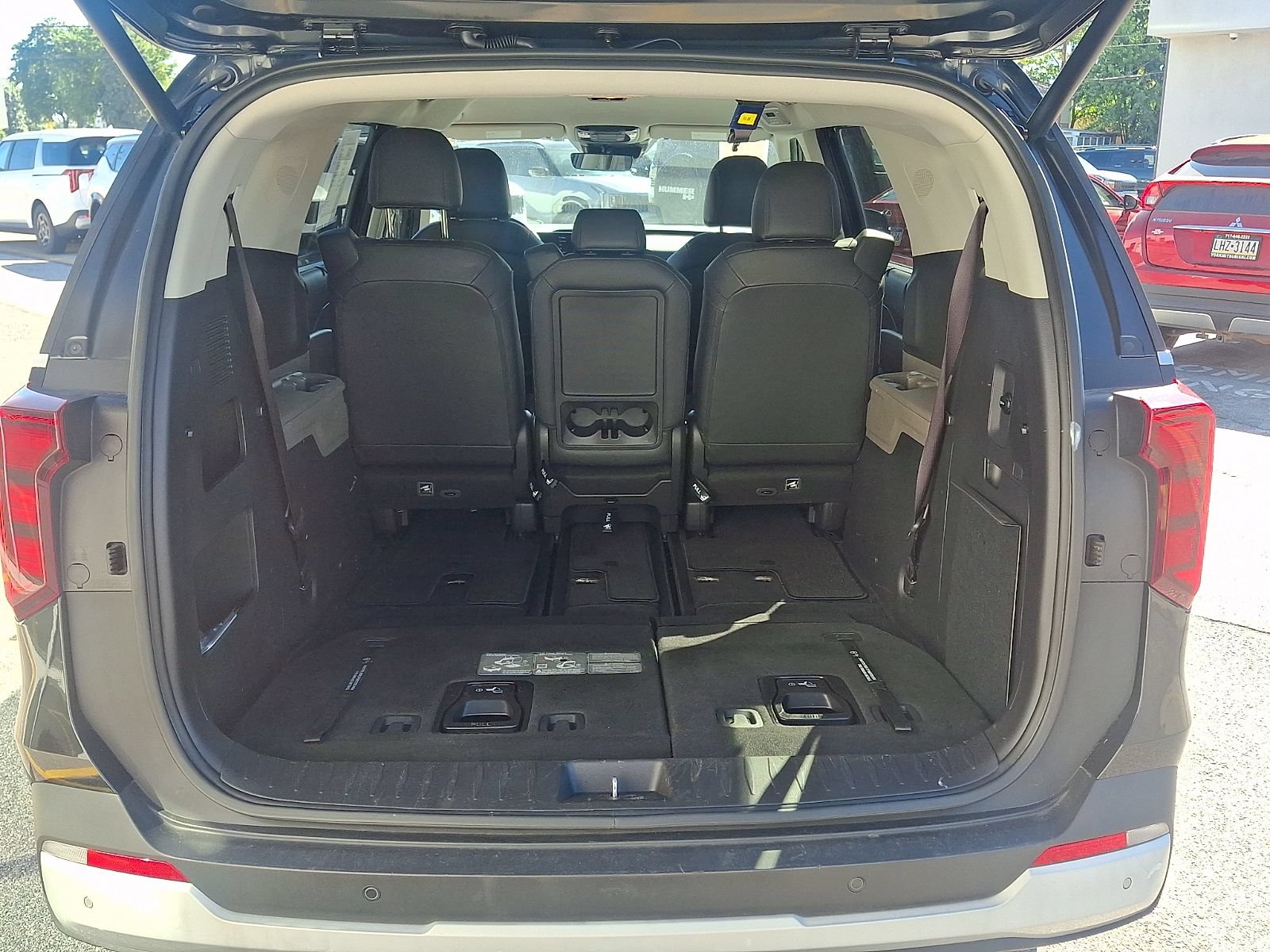 Certified 2025 Kia Carnival EX FWD image 30